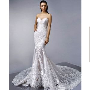 Merrill by Enzoani wedding dress